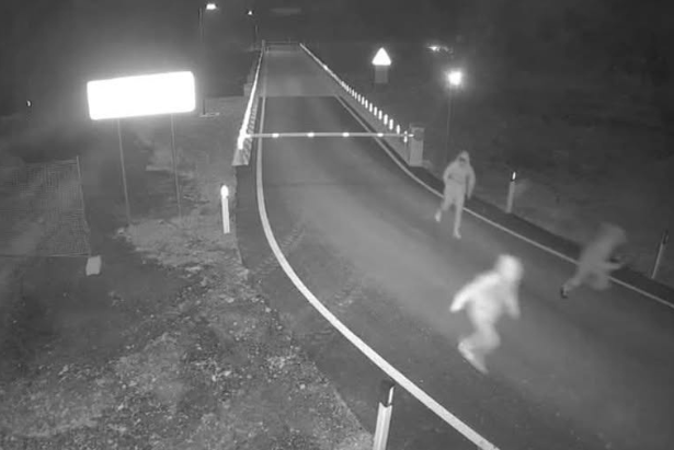 I tre responsabili dell'atto vandalico sul guado di Ripassaia