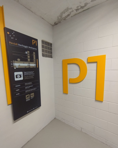 Vano ascensore del P1 del parcheggio multipiano