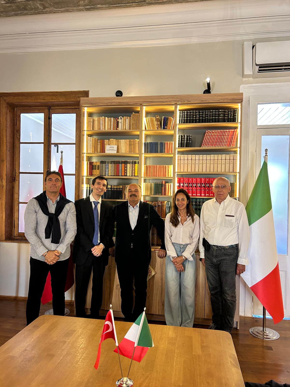 Farinetti e Macelloni con il console Daniele Bianchi e una delegazione di cittadini italiani